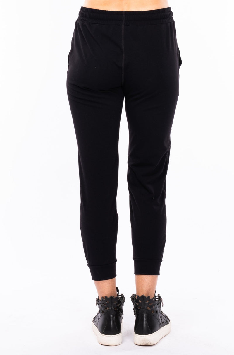 women's limitless jogger - black