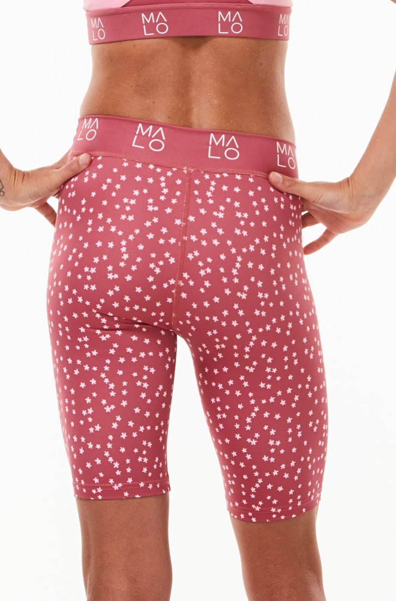Close back view of Nantucket Bloom Pedal Pumpers. Pink waistband with 'MALO' logo wrapping around.